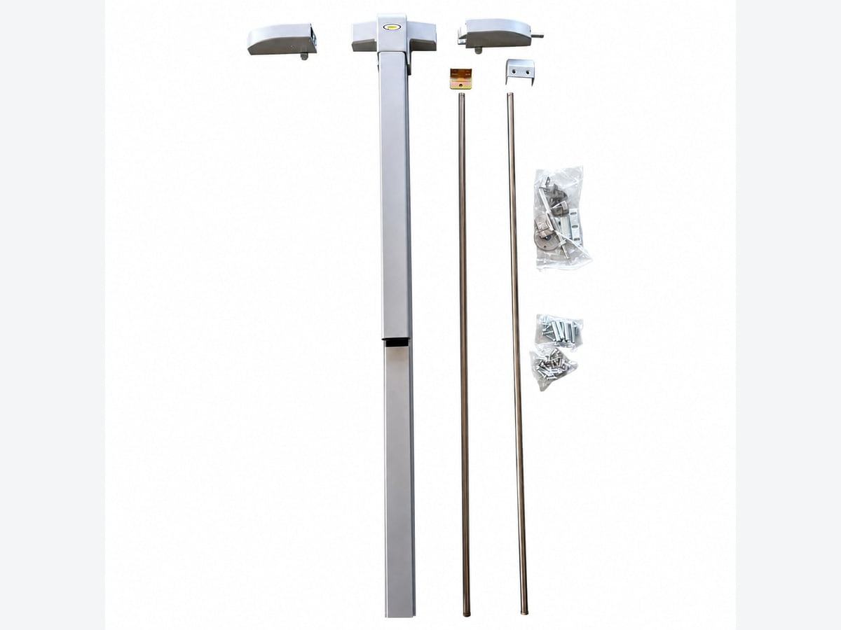 Thanh đẩy thoát hiểm lắp trên cánh cửa chống cháy