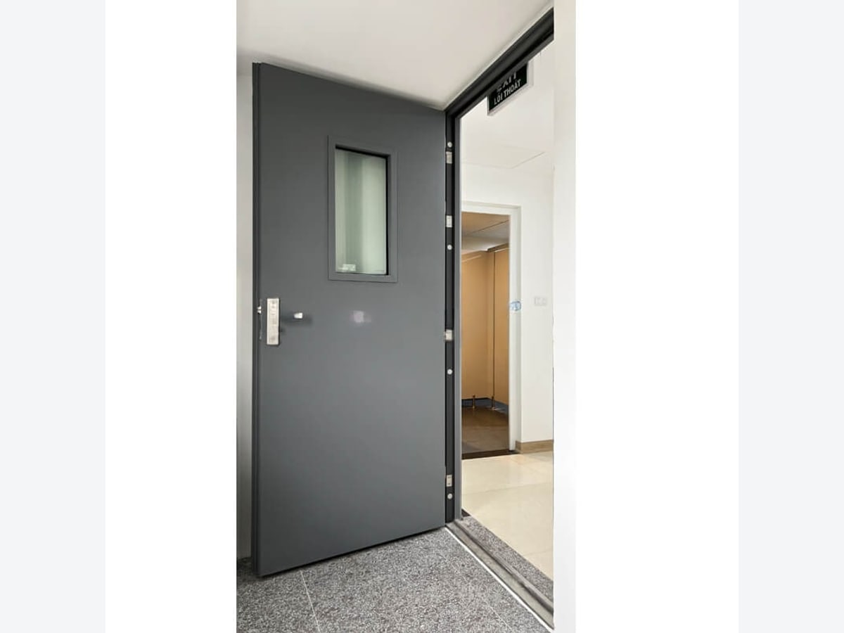 Cửa chống cháy EI120 một cánh sơn tĩnh điện xám RAL7035